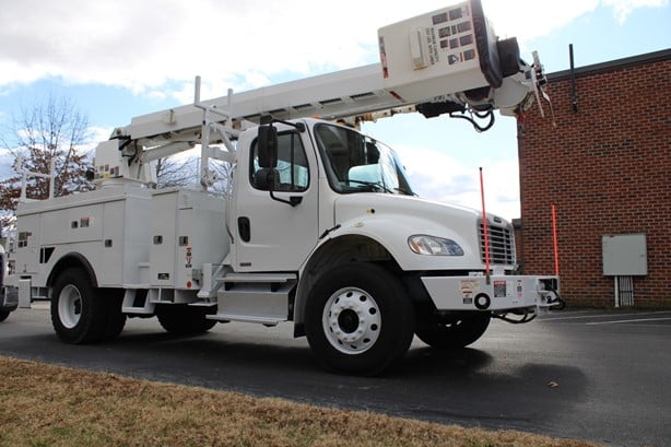 ALTEC DM47BTR Truck - Mounted Digger Derricks Cranes